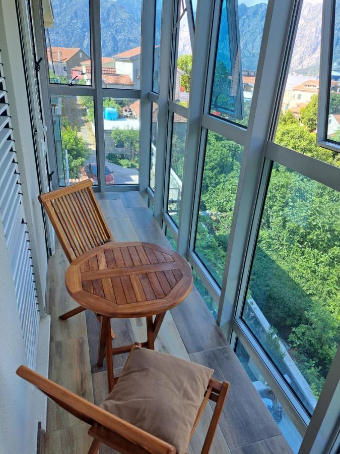 Apartments With Sea View In Prcanj Котор Екстериор снимка