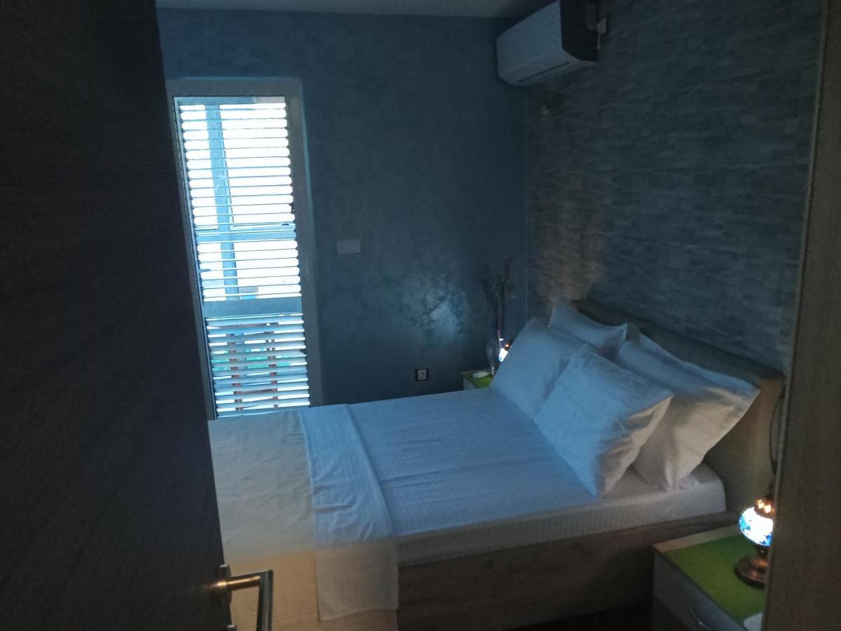 Apartments With Sea View In Prcanj Котор Екстериор снимка