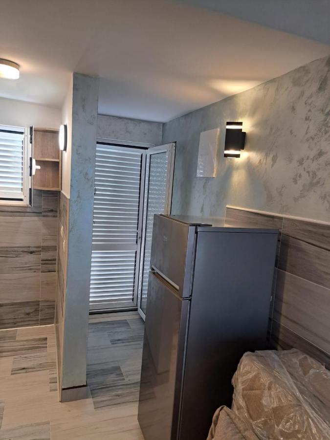 Apartments With Sea View In Prcanj Котор Екстериор снимка