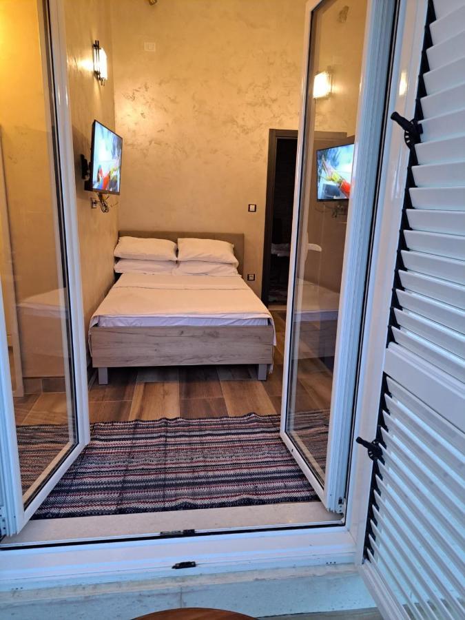 Apartments With Sea View In Prcanj Котор Екстериор снимка