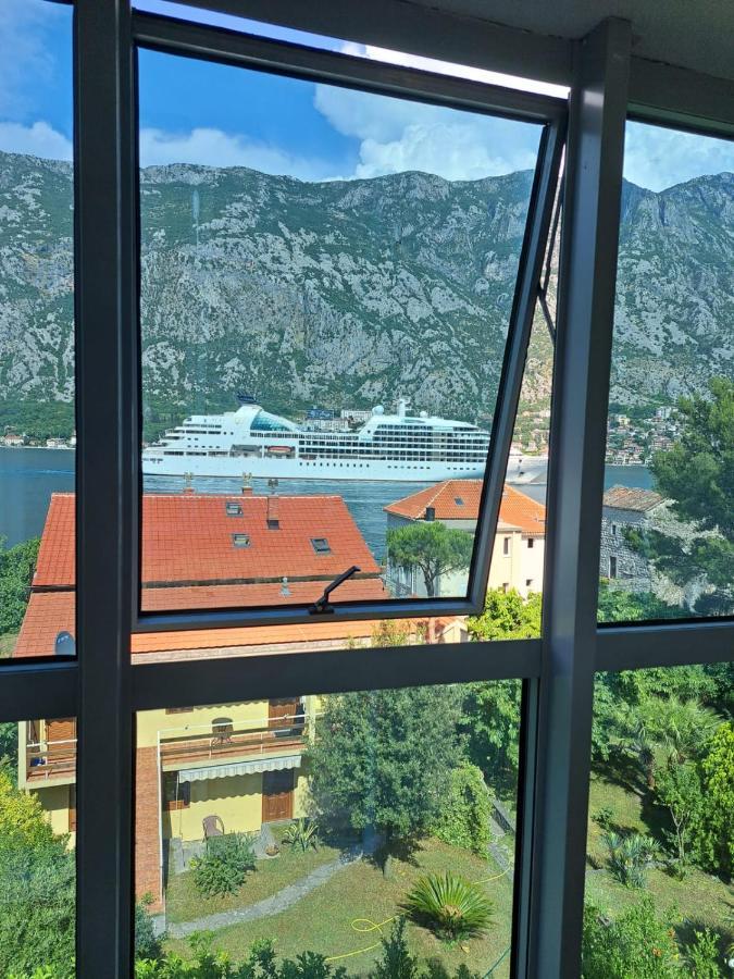Apartments With Sea View In Prcanj Котор Екстериор снимка