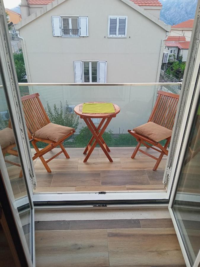 Apartments With Sea View In Prcanj Котор Екстериор снимка
