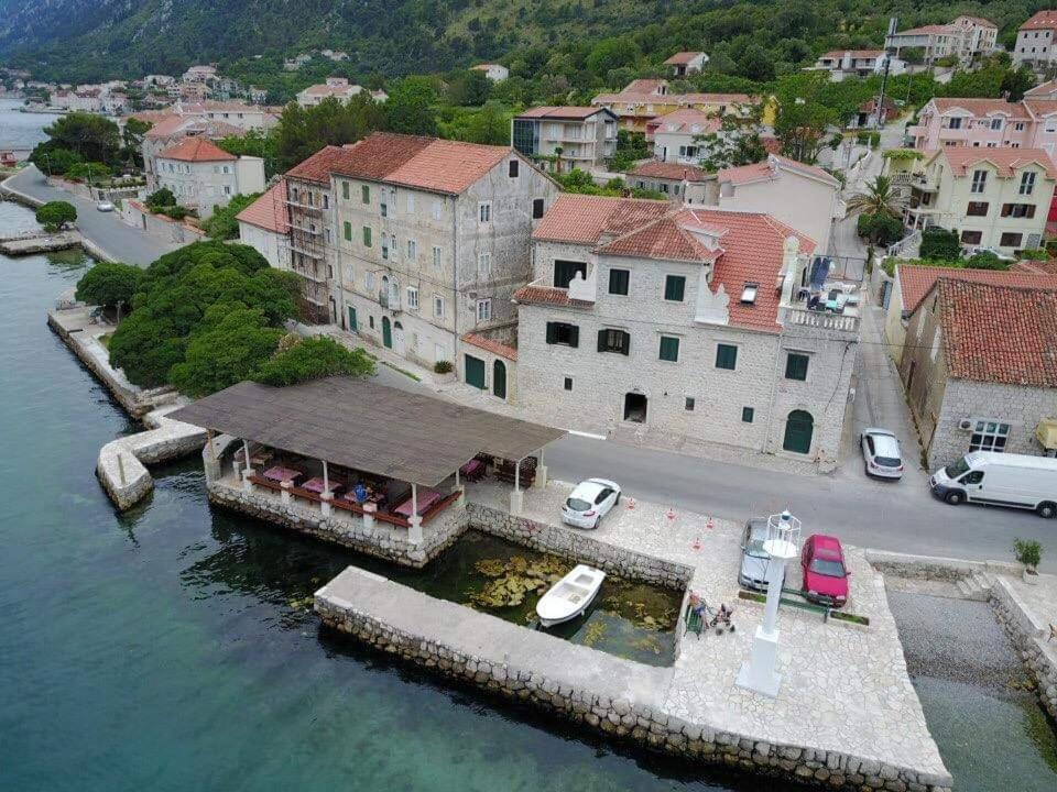 Apartments With Sea View In Prcanj Котор Екстериор снимка